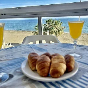 apartamento-en-rincn-de-la-victoria-primera-linea-de-playa.1costadelsol.com/