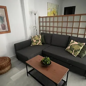 - Jinetes, 13 Apartment Málaga